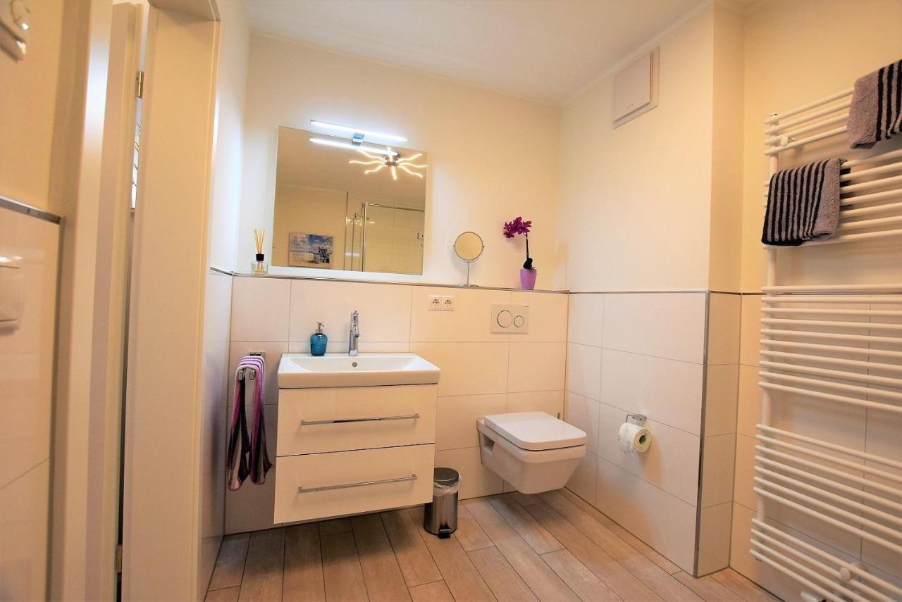 Meeresblick-Strandparadies-Haus-3-We-37 โฮวัคท์ ภายนอก รูปภาพ